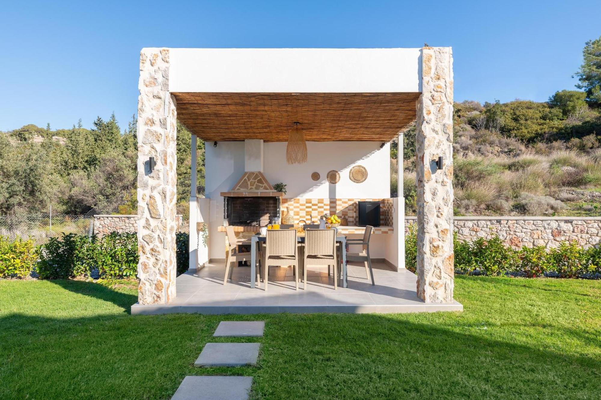 Aiora Luxury Villas Afantou Exterior photo